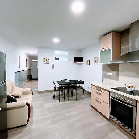 Casa Mary Independiente Céntrica Con Terraza Cubierta Casa vacanze Porriño